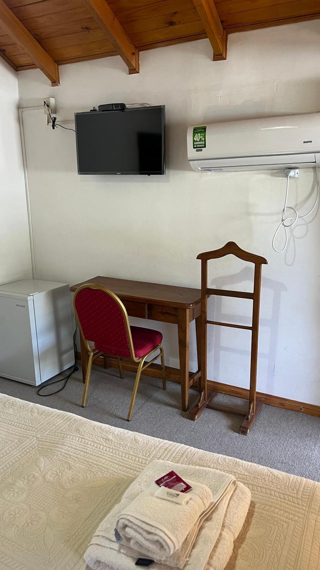 Hosteria Don Costa Hotel Chos Malal Eksteriør billede
